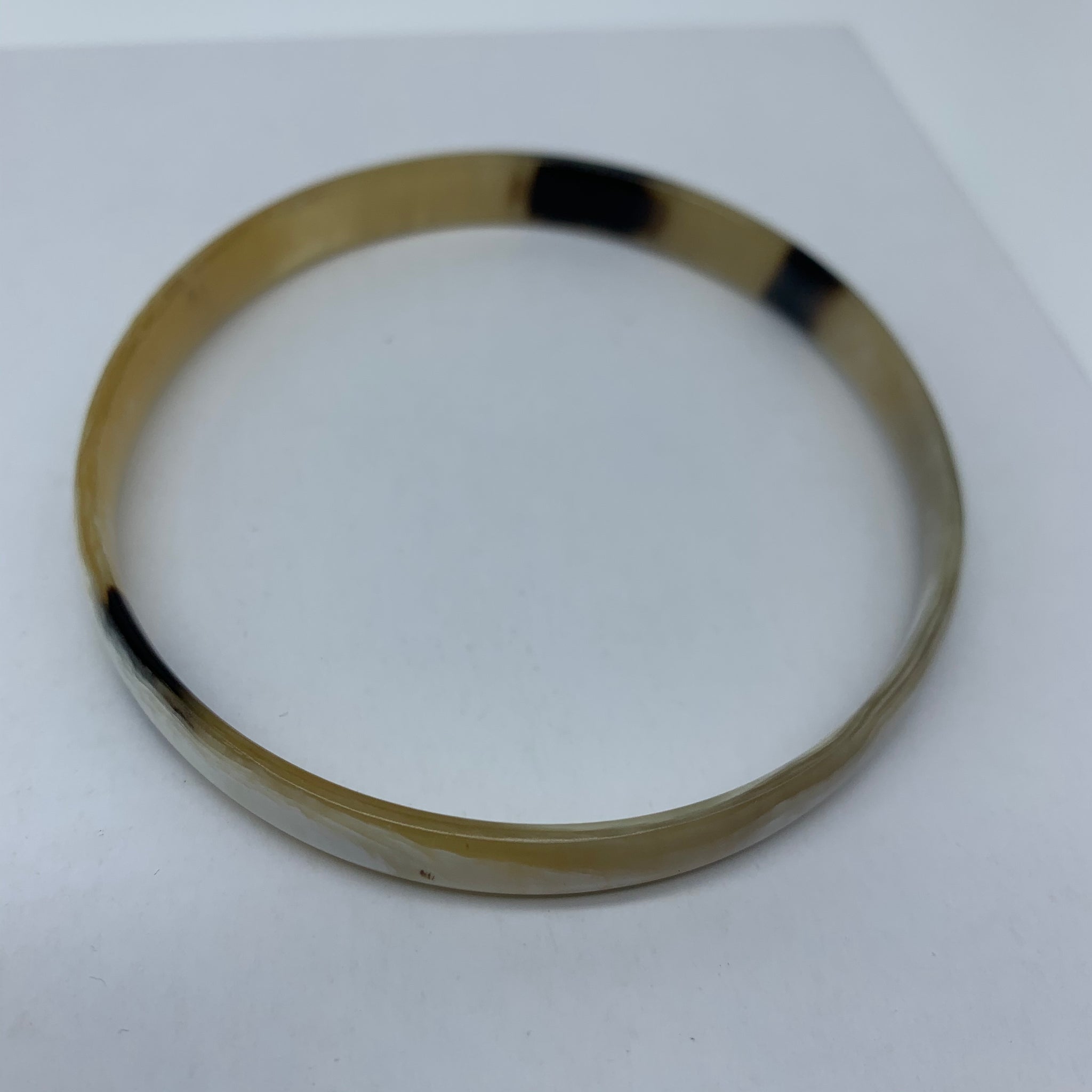 Cow Horn Bangle-S Natural Variation 7 - Lillon Boutique