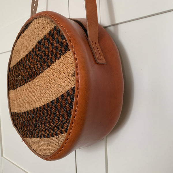 Leather W/Sisal Bag-Circle Brown Variation