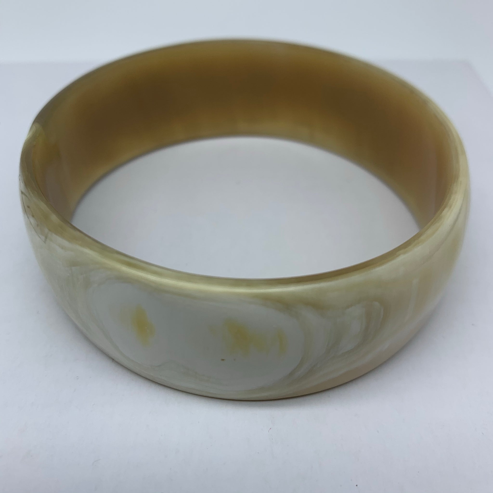 Cow Horn Bangle-L White Variation 2 - Lillon Boutique